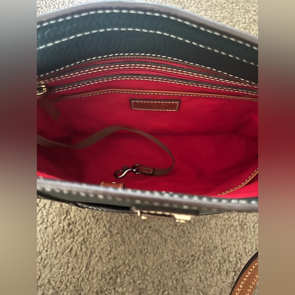 Dooney and bourke shoulder bag - Picture 4 of 4